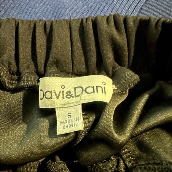 DAVI & DANI Black Women's Pants - Picture 4 of 4